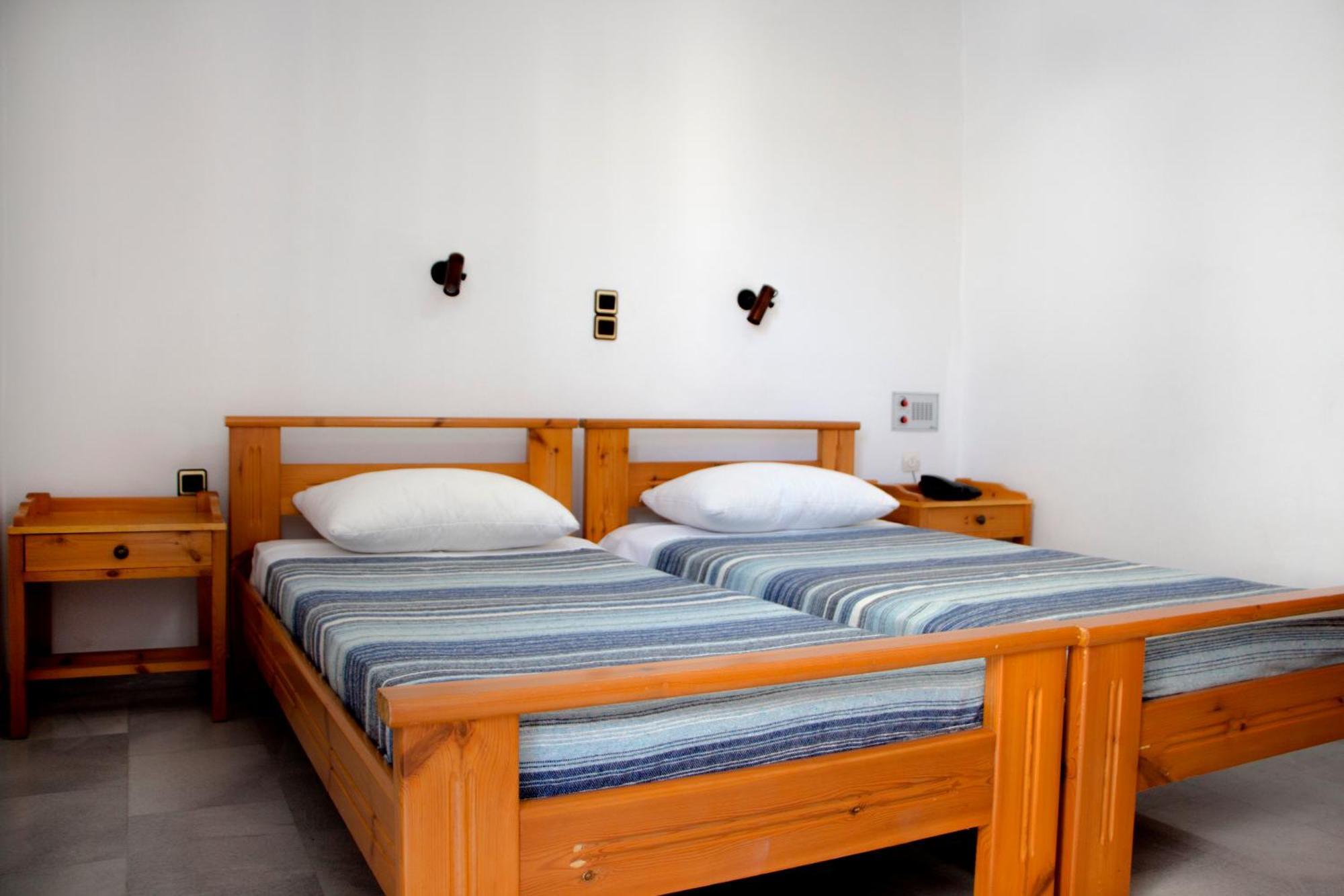 Popi Hotel Apartments Agia Marina  Exterior photo