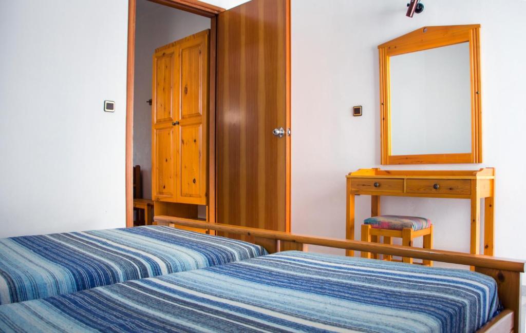 Popi Hotel Apartments Agia Marina  Exterior photo