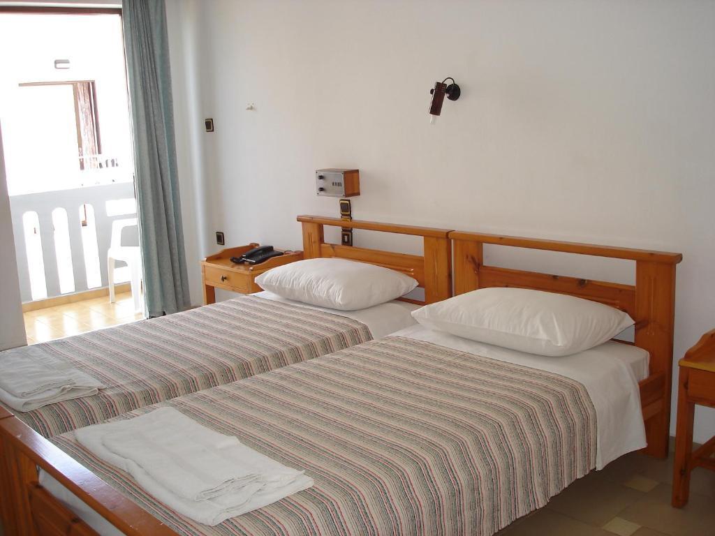Popi Hotel Apartments Agia Marina  Room photo
